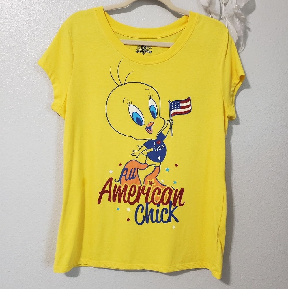 Buy 1 Get 1 🚨👉Looney Tunes tshirts